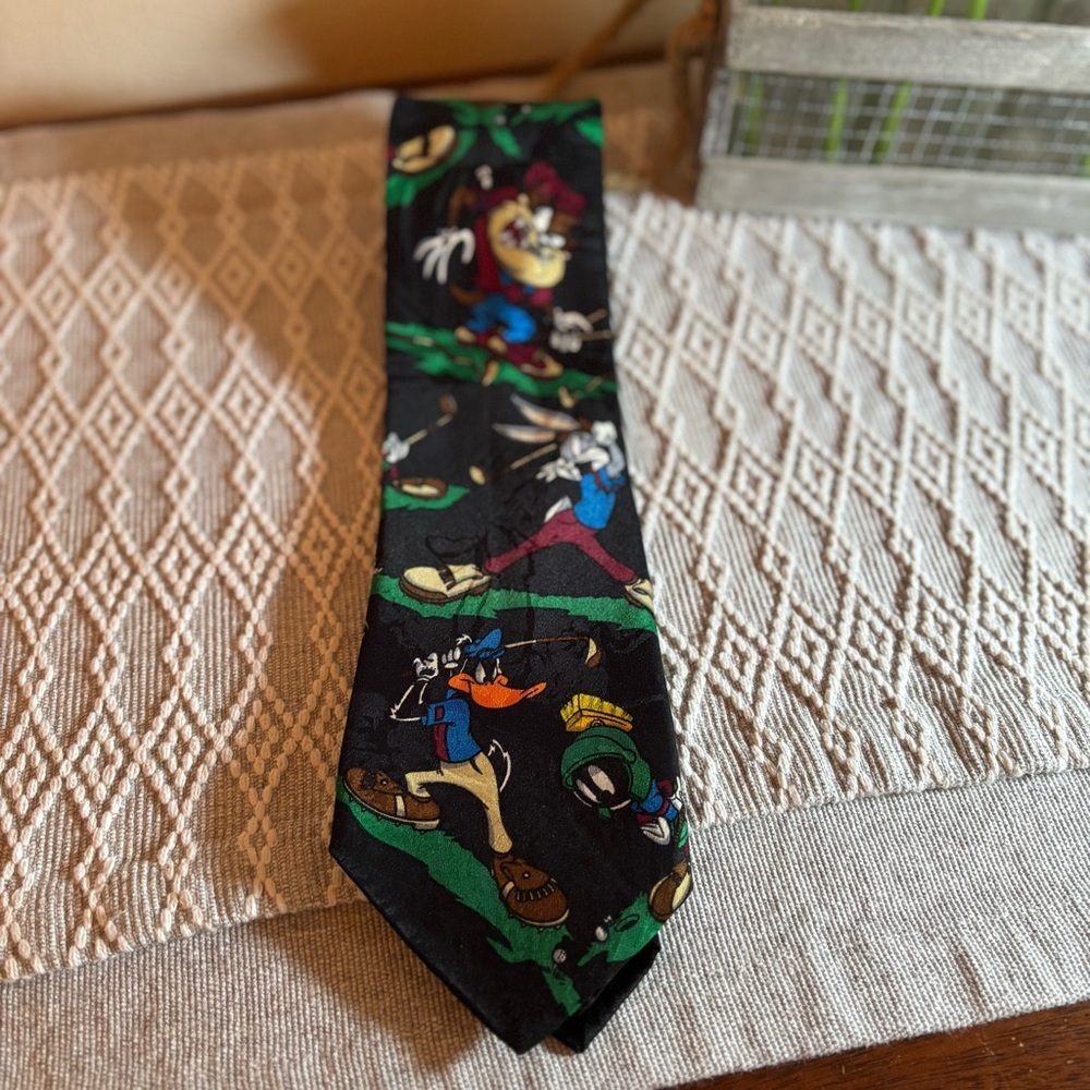 Looney Tunes Mania Tie Golf Theme 1994 Vintage Bugs, Daffy, Marvin, Tasmania…‎